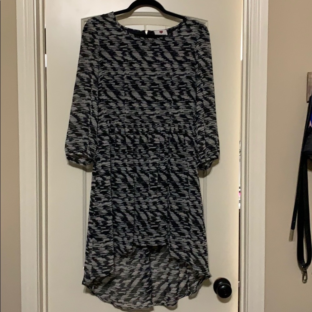 Black/grey size large 3/4 sleeve dress